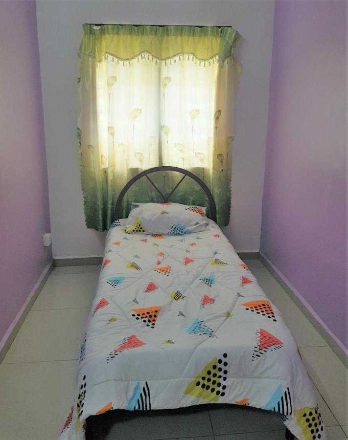 Oyo Home 90250 Sutera Wangi 3Bhk Apartment Ayer Keroh Buitenkant foto