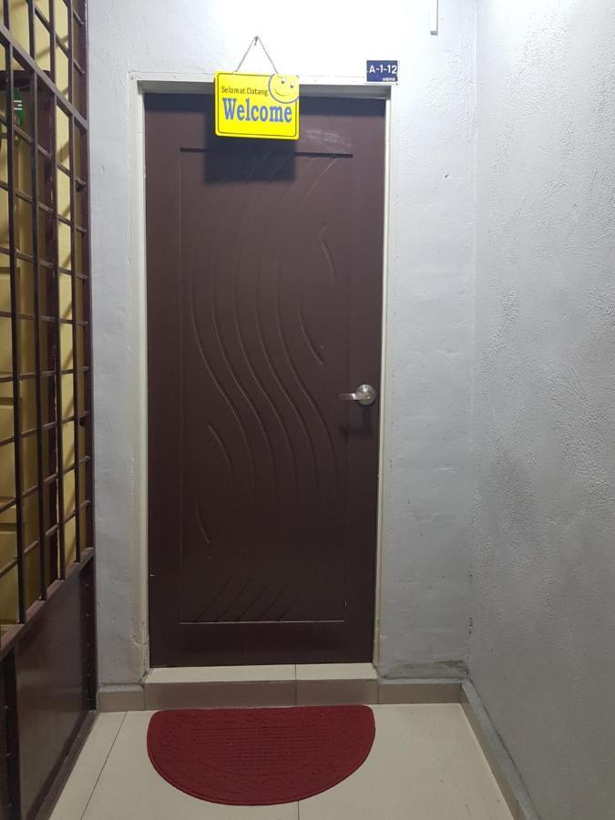 Oyo Home 90250 Sutera Wangi 3Bhk Apartment Ayer Keroh Buitenkant foto