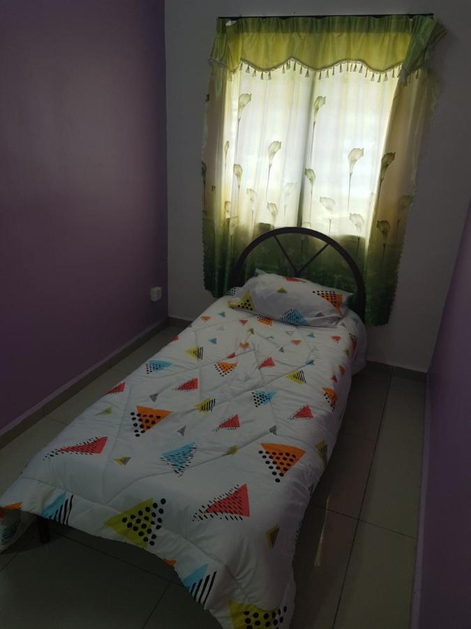 Oyo Home 90250 Sutera Wangi 3Bhk Apartment Ayer Keroh Buitenkant foto